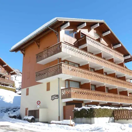 Proche Pistes Et Commerces Avec Garage - Fr-1-304-254 *
